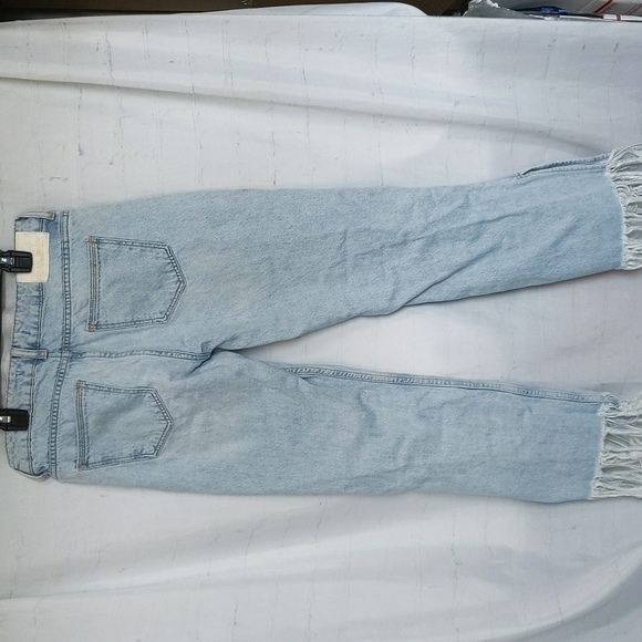 Zara light wash frayed tassel hem ankle cropped jeans - Picture 6 of 8
